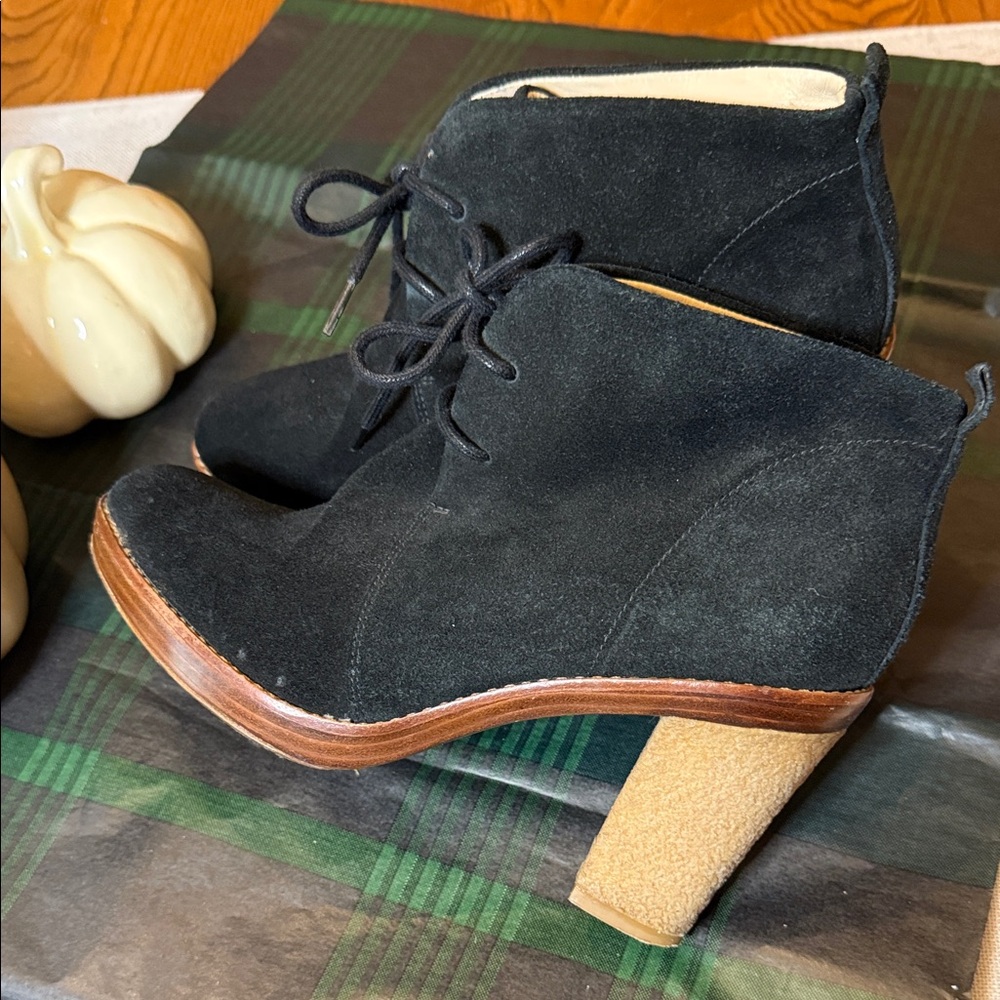 Michael Kors Black Tan Suede Boots - Picture 6 of 7